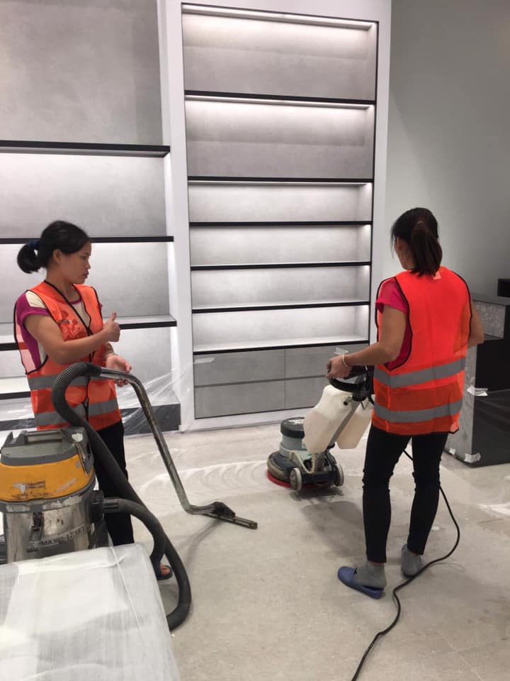 Dịch vụ làm sạch và đánh bóng mặt sàn