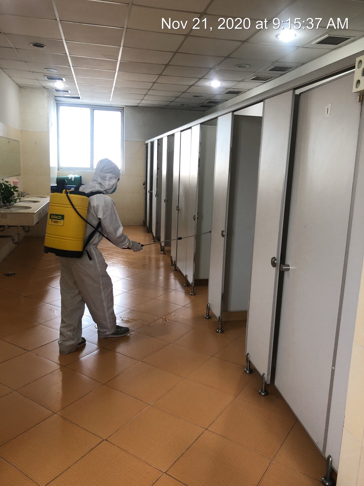 Chung tay đẩy lùi covid